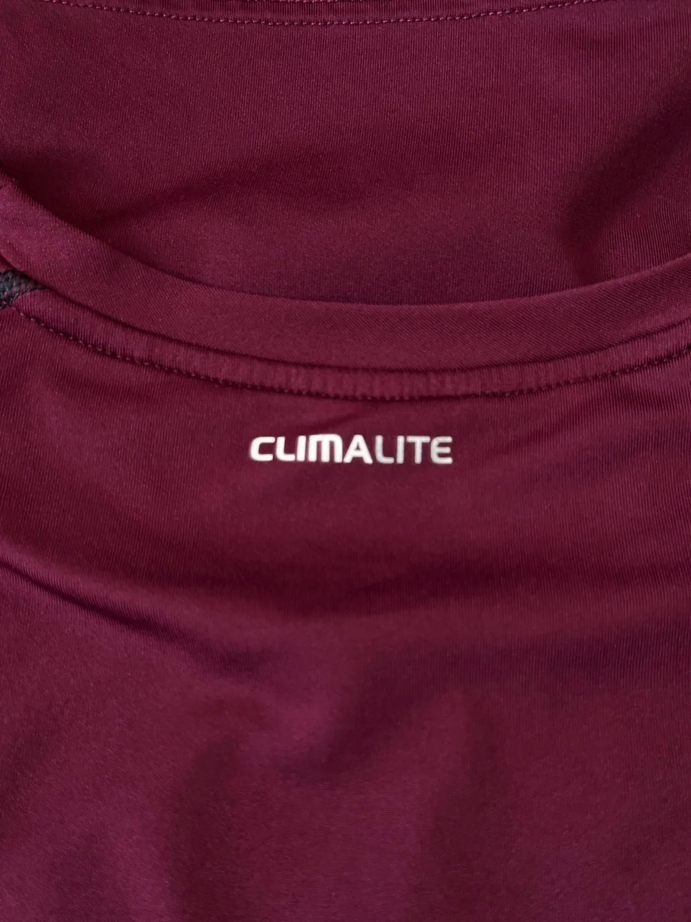 Adidas TechFit Climalite Performance Shirt XL Burgundy Short Sleeve Athletic Gym